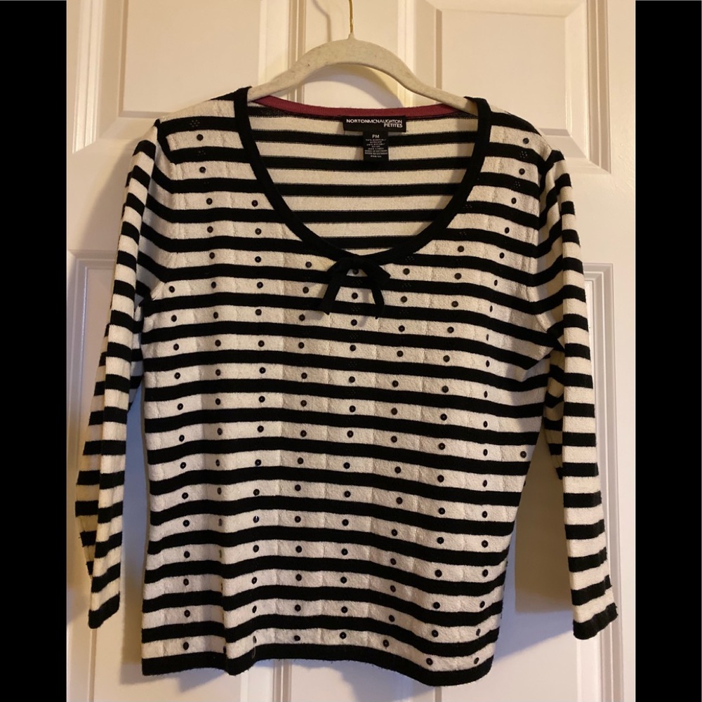 NWOT NORTONMCNAUGHTON PETITES lightweight sweater.